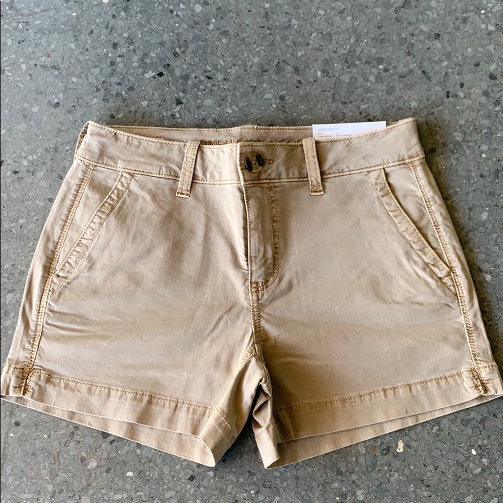 American eagle khaki shorts